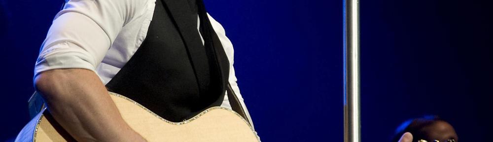 Singing and Swinging: – How Ronan Keating Helped Me To Score&nbsp;Runs